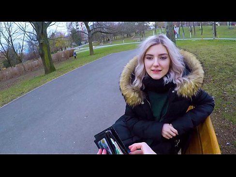 ❤️ Swallows hot cum coigreach airson airgead - blowjob anns a 'phàirc le Eva Elfie ️ Gnè càileachd leinn gd.marketapp.top
